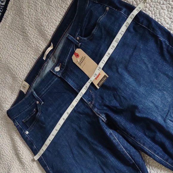 NWT Levi's 22W Classic Straight Jeans - Picture 10 of 16